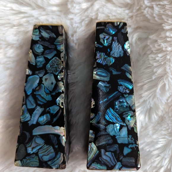 Ariki Abalone Shell Salt and Pepper Shakers - Picture 7 of 7